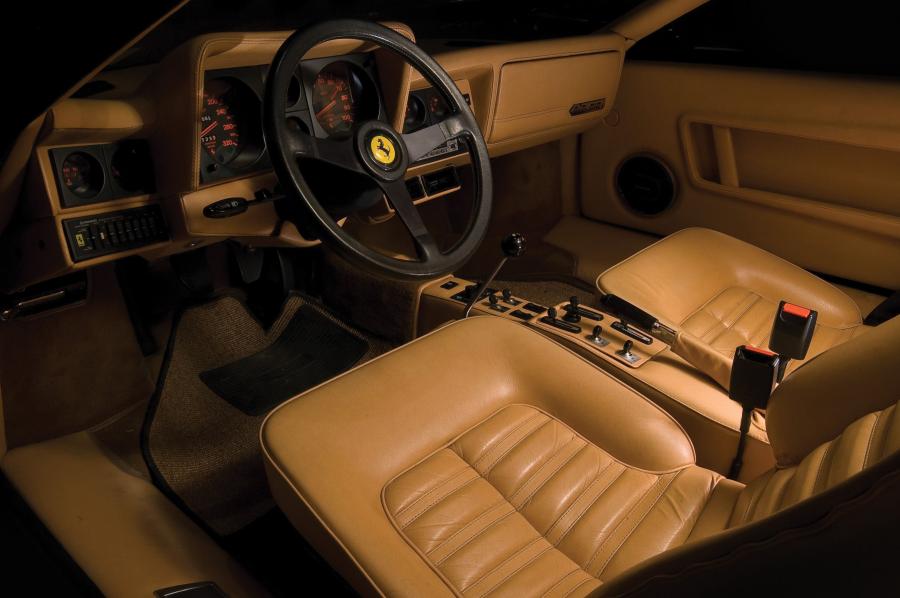  Ferrari 512 BBi 1984 года  (фото 7 из 45)
